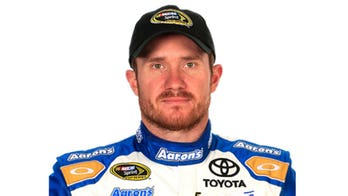 NASCAR driver Vickers undergoes heart surgery