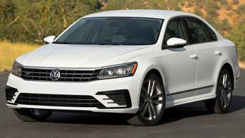 2016 Volkswagen Passat gets visual tweaks, more tech and sporty R-Line package