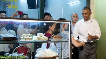 President Obama dines in Vietnam with Anthony Bourdain