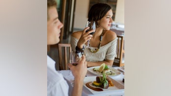 Restaurants hide ugly patrons in the back, social experiment finds