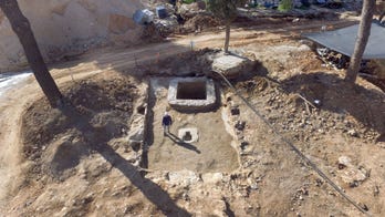 Archaeologists discover ancient winery, bathhouse at Jerusalem construction site