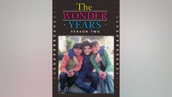 'Wonder Years' stars reunite for hockey game