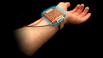 MIT students develop wearable cooling device that could make air conditioning obsolete