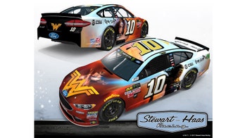 Danica Patrick's wonder-ful new car paint scheme is for the dogs