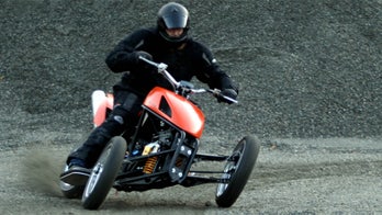 Yamaha buys patent for tilting 3-wheeler