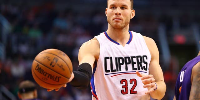 Mar 30, 2017; Phoenix, AZ, USA; Los Angeles Clippers forward Blake Griffin (32) against the Phoenix Suns at Talking Stick Resort Arena. The Clippers defeated the Suns 124-118. Mandatory Credit: Mark J. Rebilas-USA TODAY Sports