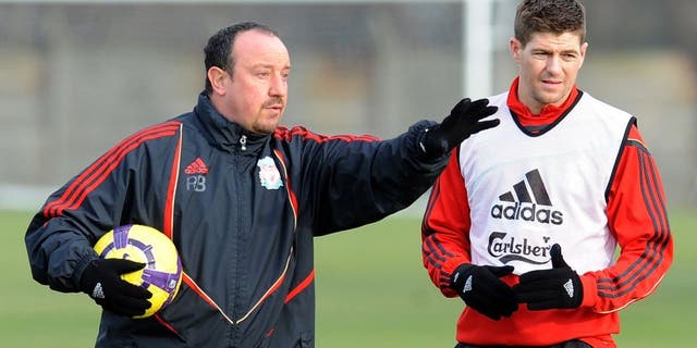 LIVERPOOL, ENGLAND - FEBRUARY 05: (THE SUN OUT) Liverpool Manager Rafael Benitez talks with Steven Gerrard during a Liverpool FC training session at Melwood Training Ground on February 5, 2010 in Liverpool, England. (Photo by John Powell/Liverpool FC via Getty Images)