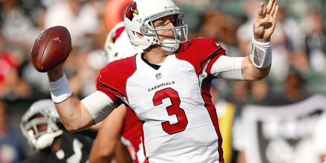 OAKLAND, CA - AUGUST 30: Carson Palmer #3 of the Arizona Cardinals throws the ball against the Oakland Raiders at O.co Coliseum on August 30, 2015 in Oakland, California. (Photo by Ezra Shaw/Getty Images)