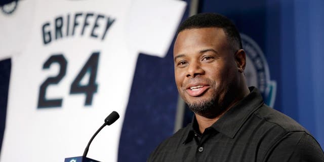 Ken Griffey Jr. speaks at a news conference Friday, Jan. 8, 2016, in Seattle. Griffey's Hall of Fame whirlwind came back to where it all started, when he spoke at Safeco Field, the stadium built in part because of him. (AP Photo/Elaine Thompson)
