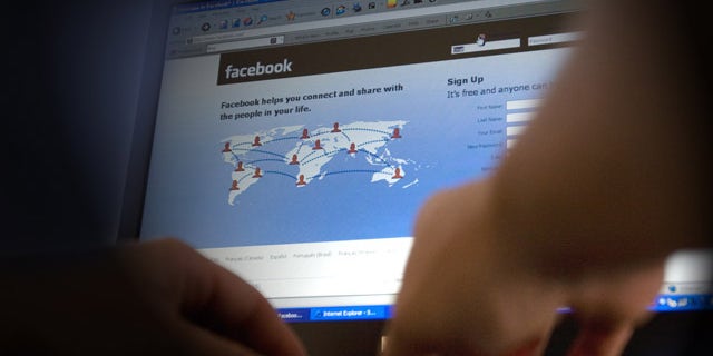 010a129f-Facebook-Log-In.jpg?ve=1&tl=1