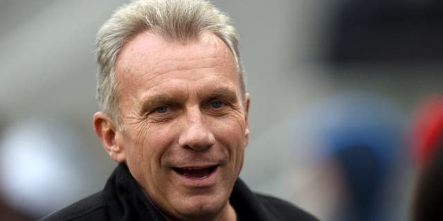 Former San Francisco 49ers quarterback Joe Montana looks on from the sidelines during the NFL game between the San Francisco 49ers and the Cincinnati Bengals at Levi's Stadium in Santa Clara, Calif., Dec. 20, 2015. (Getty Images)