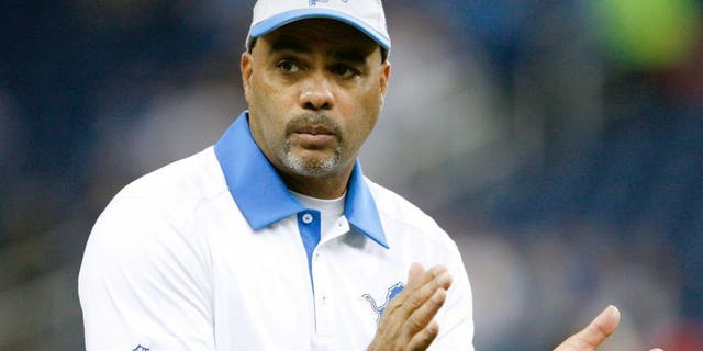 Oct 11, 2015; Detroit, MI, USA; Detroit Lions defensive coordinator Teryl Austin claps his hands before the game against the Arizona Cardinals at Ford Field. Cardinals win 42-17. Mandatory Credit: Raj Mehta-USA TODAY Sports