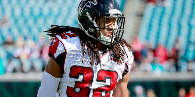 Dec 20, 2015; Jacksonville, FL, USA; Atlanta Falcons cornerback Jalen Collins (32) works out prior to the game at EverBank Field. Mandatory Credit: Kim Klement-USA TODAY Sports