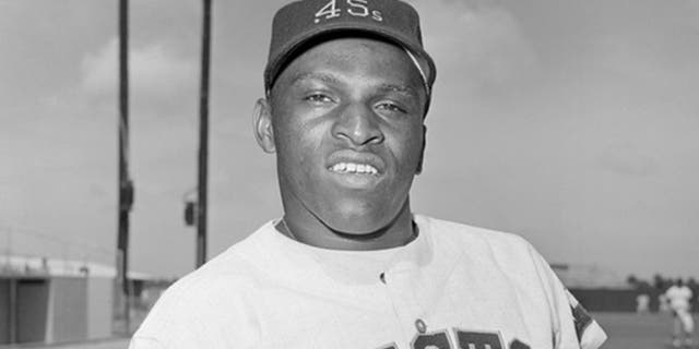 FILE - In this March 8, 1964, file photo, Walt Williams, outfielder for the the Houston Colt .45s poses. Williams, an outfielder who played for four major league teams in the 1960s and '70s and was best known for his nickname "No Neck," has husband died of a heart attack Saturday, Jan. 23, 2016, in Abilene,Texas, his wife, Ester, said. He was 72. (AP Photo/Jim Kerlin, File)