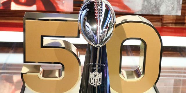CULVER CITY, CA - SEPTEMBER 09: The Super Bowl trophy on display during the NFL Media Event, the day before Kickoff to the 2015 Season on September 9, 2015 in Culver City, California. (Photo by Frederick M. Brown/Getty Images)