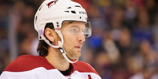 Nov 14, 2014; Vancouver, British Columbia, CAN; Arizona Coyotes forward Martin Hanzal (11) awaits start of the play against the Vancouver Canucks during the first period at Rogers Arena. The Arizona Coyotes won 5-0. Mandatory Credit: Anne-Marie Sorvin-USA TODAY Sports