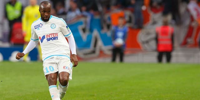TOULOUSE, FRANCE - JANUARY 13: Lassana Diarra for Marseille in actoin during the French League Cup quarter final between Toulouse and Marseille at Stadium Municipal on January 13, 2016 in Toulouse, France. (Photo by Romain Perrocheau/Getty Images)