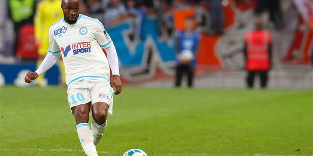 TOULOUSE, FRANCE - JANUARY 13: Lassana Diarra for Marseille in actoin during the French League Cup quarter final between Toulouse and Marseille at Stadium Municipal on January 13, 2016 in Toulouse, France. (Photo by Romain Perrocheau/Getty Images)