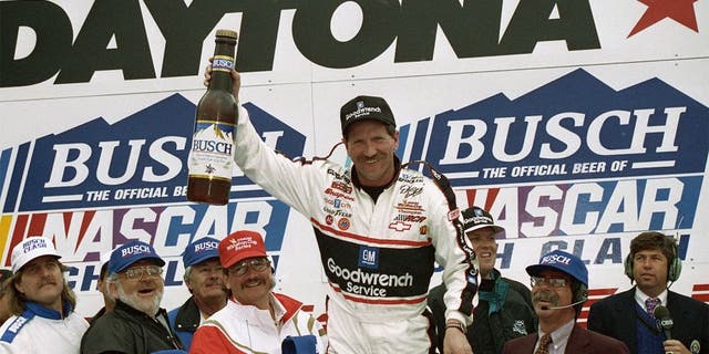 DAYTONA BEACH, FL - FEBRUARY 12, 1995: Dale Earnhardt started 9th and won the 1995 Busch Clash at Daytona. He won $57,500. (Photo by ISC Archives via Getty Images)