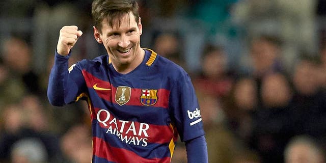 BARCELONA, SPAIN - JANUARY 06: Lionel Messi of Barcelona celebrates scoring his team's second goal during the Copa del Rey Round of 16 match between FC Barcelona and Real CD Espanyol at Camp Nou on January 6, 2016 in Barcelona, Spain. (Photo by Manuel Queimadelos Alonso/Getty Images)