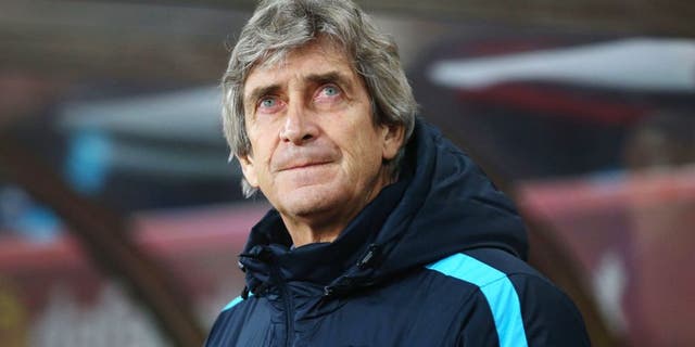 SUNDERLAND, ENGLAND - FEBRUARY 02: Manuel Pellegrini, manager of Manchester City looks on prior to the Barclays Premier League match between Sunderland and Manchester City at the Stadium of Light on February 2, 2016 in Sunderland, England. (Photo by Ian MacNicol/Getty Images)