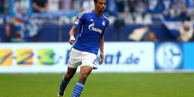 GELSENKIRCHEN, GERMANY - OCTOBER 04: Joel Matip of Schalke runs with the ball during the Bundesliga match between FC Schalke 04 and 1. FC Koeln at Veltins-Arena on October 4, 2015 in Gelsenkirchen, Germany. (Photo by Christof Koepsel/Bongarts/Getty Images)