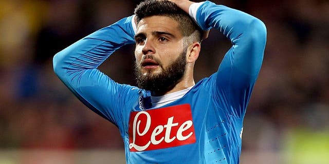 FLORENCE, ITALY - FEBRUARY 29: Lorenzo Insigne of SSC Napoli shows his dejection during the Serie A match between ACF Fiorentina and SSC Napoli at Stadio Artemio Franchi on February 29, 2016 in Florence, Italy. (Photo by Gabriele Maltinti/Getty Images)