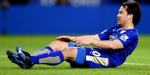 LEICESTER, ENGLAND - MARCH 01: Shinji Okazaki of Leicester City reacts after his shot hitting a bar during the Barclays Premier League match between Leicester City and West Bromwich Albion at The King Power Stadium on March 1, 2016 in Leicester, England. (Photo by Michael Regan/Getty Images)