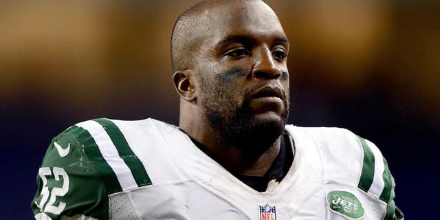Nov 24, 2014; Detroit, MI, USA; New York Jets inside linebacker David Harris (52) against the Buffalo Bills at Ford Field. Mandatory Credit: Andrew Weber-USA TODAY Sports