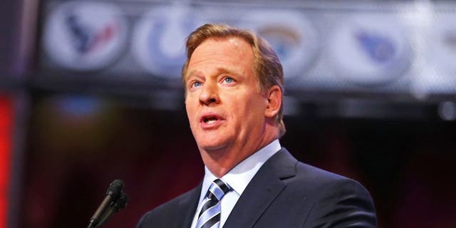 NEW YORK, NY - APRIL 25: NFL Commissioner Roger Goodell speaks at the podium in the first round of the 2013 NFL Draft at Radio City Music Hall on April 25, 2013 in New York City. (Photo by Al Bello/Getty Images)