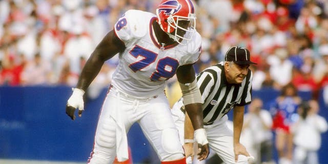 FOXBORO, MA - CIRCA 1990s: Bruce Smith #78 of the Buffalo Bills in action ready to rush against the New England Patriot during an NFL football game circa early 1990's at Foxboro Stadium in Foxboro, Massachusetts. Smith played for the Bills from 1985-99. (Photo by Focus on Sport/Getty Images)