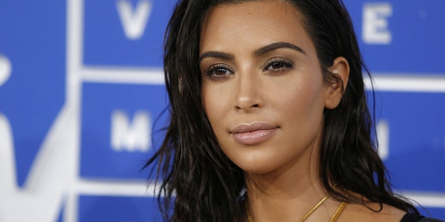 Kim Kardashian slams Caitlyn Jenner for 'lying' in memoir about O.J ...