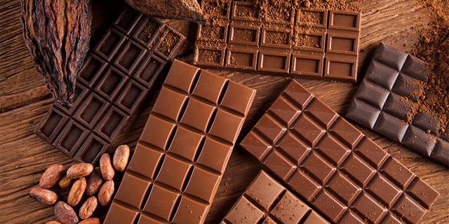 German police are still looking for the thieves responsible for stealing 48.5 tons of chocolate.