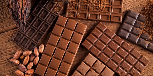 German police are still looking for the thieves responsible for stealing 48.5 tons of chocolate.