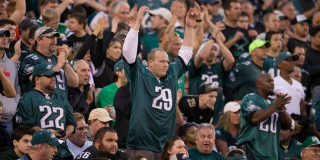 PHILADELPHIA, PA - DECEMBER 13: Philadelphia Eagles fans react during the game against the Buffalo Bills on December 13, 2015 at the Lincoln Financial Field in Philadelphia, Pennsylvania. (Photo by Mitchell Leff/Getty Images)