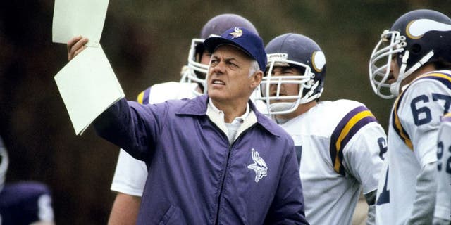 MINNEAPOLIS, MIN - OCTOBER, 1983: Head Coach Bud Grant of the Minnesota Vikings holds up a play in practice in October 1983 in Minneapolis, Minnesota. (Photo by ronald C. Modra/Sports Imagery/getty Images)