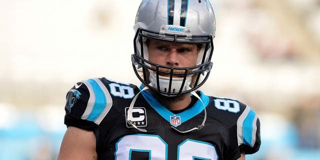 CHARLOTTE, NC - JANUARY 03: Greg Olsen #88 of the Carolina Panthers against the Tampa Bay Buccaneers during their game at Bank of America Stadium on January 3, 2016 in Charlotte, North Carolina. The Panthers won 38-10 to clinch home field advantage for the playoffs. (Photo by Grant Halverson/Getty Images)