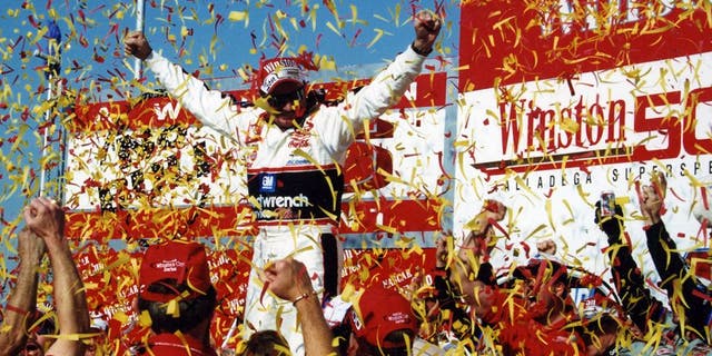 TALLADEGA, AL - OCTOBER 15, 2000: Dale Earnhardt won the seasonÃs final No Bull 5 event, his first for the special million-dollar bonus. This was his 10th career victory at Talladega. (Photo by ISC Archives via Getty Images)