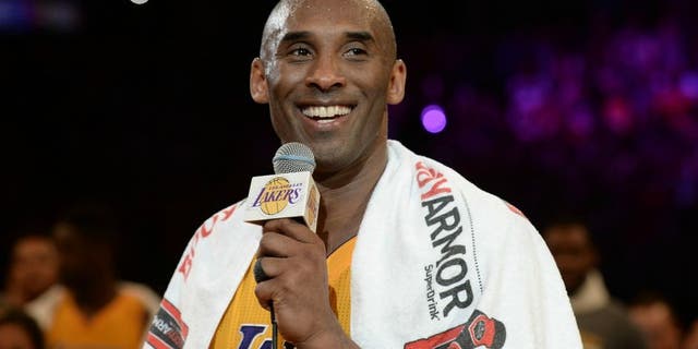 Kobe Bryant helped out Texas high school students.