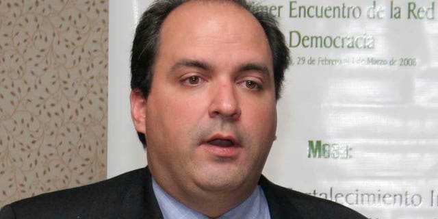 Dr. Carlos Ponce is the elected general coordinator of the Latin American and Caribbean Network for Democracy, lecturer at Tufts University and member of the Steering Committee of the World Movement for Democracy and the ISC of the Community of Democracies.