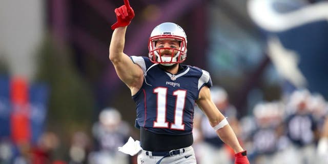 during the AFC Divisional Playoff Game at Gillette Stadium on January 16, 2016 in Foxboro, Massachusetts.