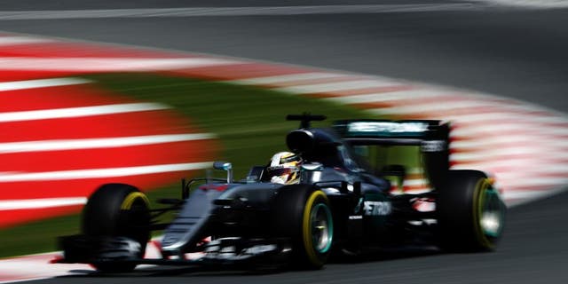 MONTMELO, SPAIN - MAY 14: Lewis Hamilton of Great Britain driving the (44) Mercedes AMG Petronas F1 Team Mercedes F1 WO7 Mercedes PU106C Hybrid turbo on track during final practice ahead of the Spanish Formula One Grand Prix at Circuit de Catalunya on May 14, 2016 in Montmelo, Spain. (Photo by Mark Thompson/Getty Images)
