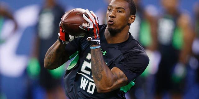 INDIANAPOLIS, IN - FEBRUARY 27: Wide receiver Malcolm Mitchell of Georgia in action during the 2016 NFL Scouting Combine at Lucas Oil Stadium on February 27, 2016 in Indianapolis, Indiana. (Photo by Joe Robbins/Getty Images)