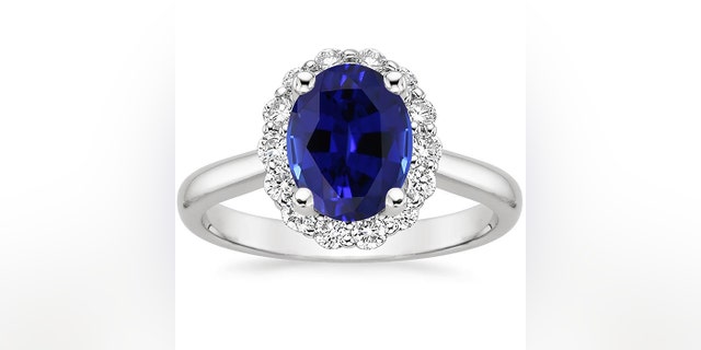 The Lotus Flower Diamond Ring looks much like Kate Middleton's famous sparkler.