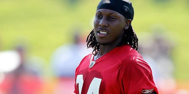 FLOWERY BRANCH, GA - JULY 30: Roddy White #84 of the Atlanta Falcons runs drills during opening day of training camp on July 30, 2010 at the Falcons Training Complex in Flowery Branch, Georgia. (Photo by Kevin C. Cox/Getty Images) *** Local Caption *** Roddy White