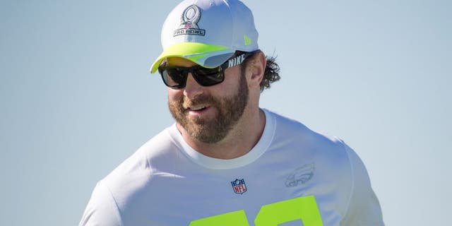 January 22, 2015; Phoenix, AZ, USA; Team Carter guard Evan Mathis of the Philadelphia Eagles (69) during the 2015 Pro Bowl practice at Luke Air Force Base. Mandatory Credit: Kyle Terada-USA TODAY Sports