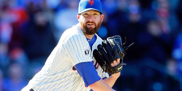 NEW YORK, NY - MARCH 31: (NEW YORK DAILIES OUT) Bobby Parnell #39 of the New York Mets in action against the Washington Nationals during their Opening Day game at Citi Field on March 31, 2014 in the Flushing neighborhood of the Queens borough of New York City. The Nationals defeated the Mets 9-7 in ten innings. (Photo by Jim McIsaac/Getty Images)