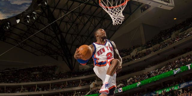 DALLAS - FEBRUARY 13: Nate Robinson #2 of the New York Knicks dunks during the Sprite Slam Dunk Contest on All-Star Saturday Night as part of the 2010 NBA All-Star Weekend at the American Airlines Center on February 13, 2010 in Dallas, Texas. NOTE TO USER: User expressly acknowledges and agrees that, by downloading and or using this photograph, User is consenting to the terms and conditions of the Getty Images License Agreement. Mandatory Copyright Notice: Copyright 2010 NBAE (Photo by Glenn James/NBAE via Getty Images)