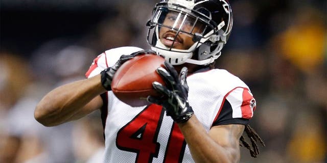 NEW ORLEANS, LA - DECEMBER 21: Dezmen Southward #41 of the Atlanta Falcons warms up prior to a game against the New Orleans Saints at the Mercedes-Benz Superdome on December 21, 2014 in New Orleans, Louisiana. (Photo by Sean Gardner/Getty Images)