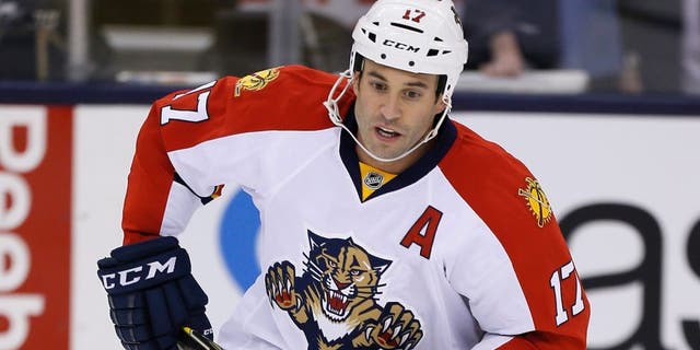 Apr 4, 2016; Toronto, Ontario, CAN; Florida Panthers forward Derek MacKenzie (17) skates during the pre game warm up against the Toronto Maple Leafs at Air Canada Centre. Mandatory Credit: John E. Sokolowski-USA TODAY Sports